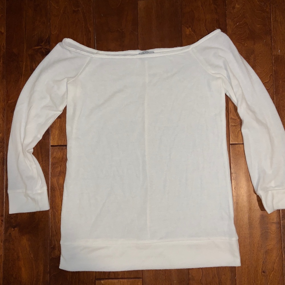 Off the shoulder white long sleeve